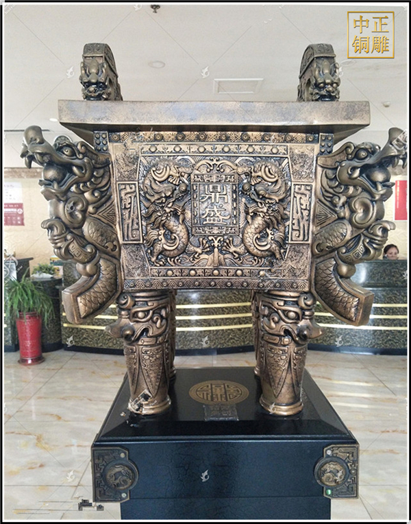 室內(nèi)銅鼎雕塑.jpg 室內(nèi)銅鼎雕塑.jpg